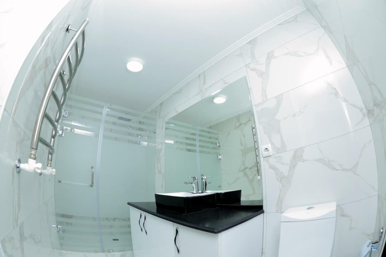 Apartment On Registon Kochasi 사마르칸트 외부 사진